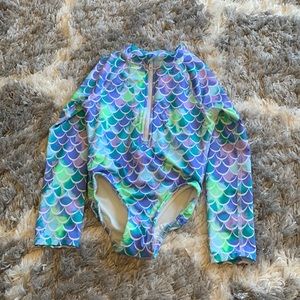 XS 4-5 Girls Rash Guard Swim Suit